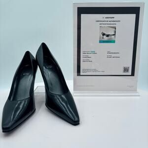 Authenticated Stuart Weitzman heels